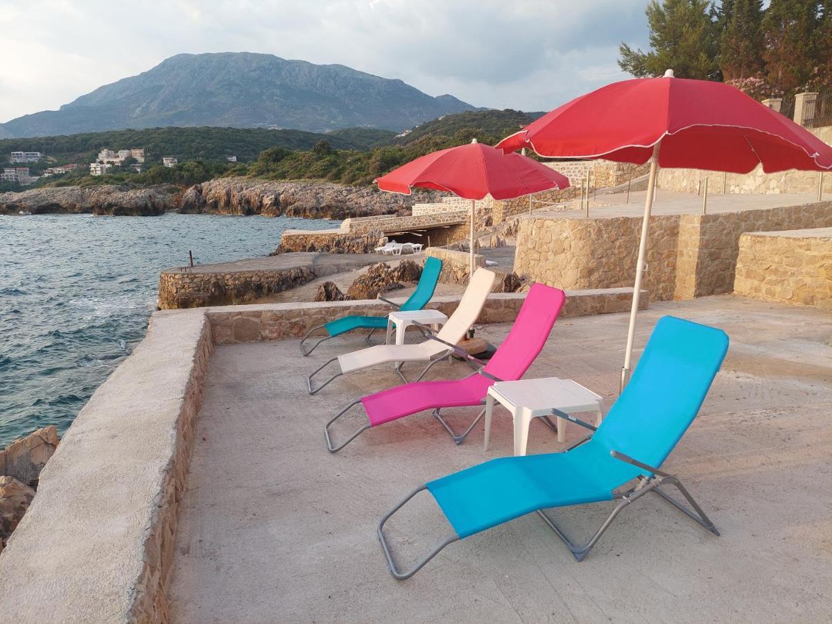 Beach Apartment With Beach Chairs N.1 يوتجيها المظهر الخارجي الصورة