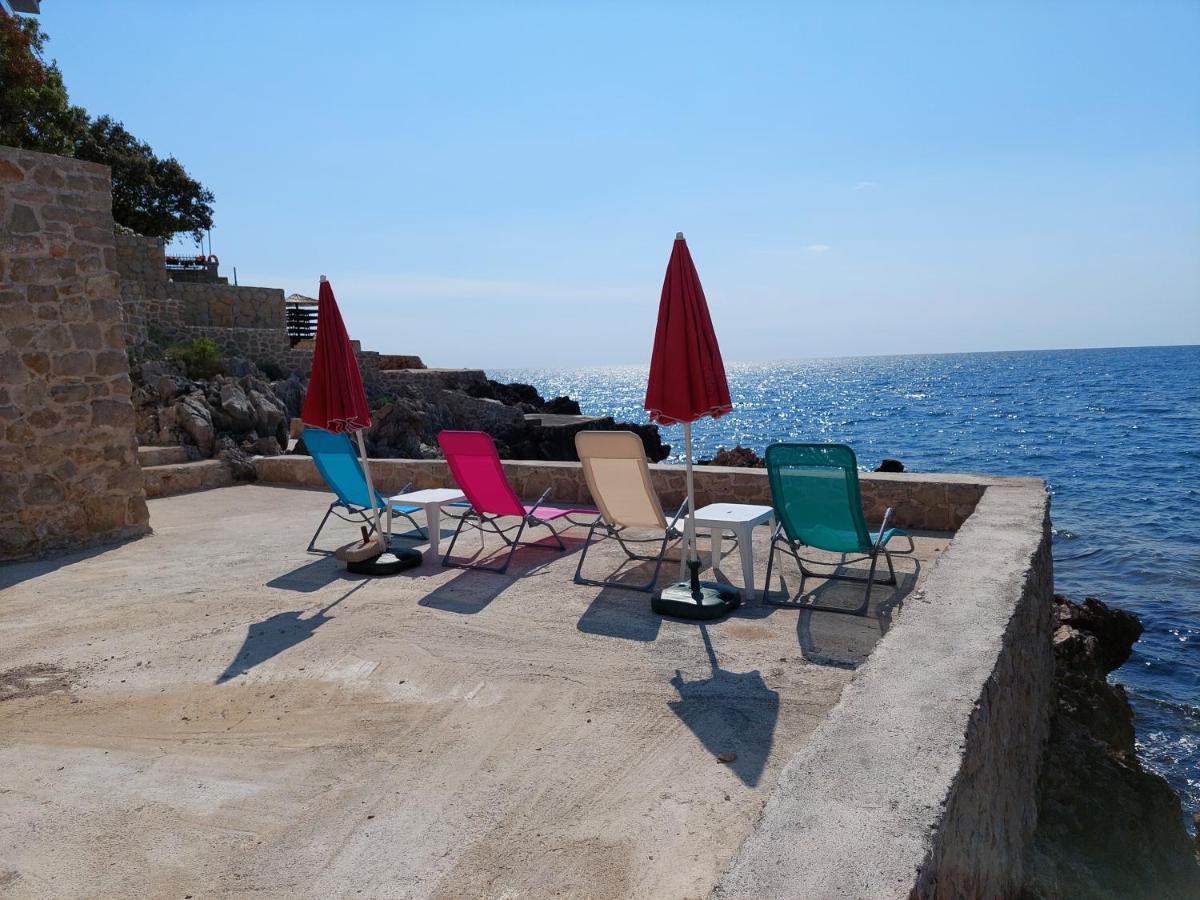 Beach Apartment With Beach Chairs N.1 يوتجيها المظهر الخارجي الصورة