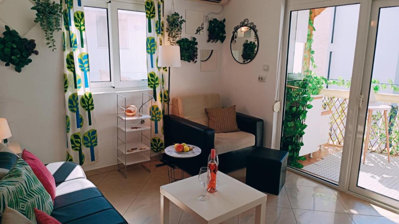 Beach Apartment With Beach Chairs N.1 يوتجيها المظهر الخارجي الصورة