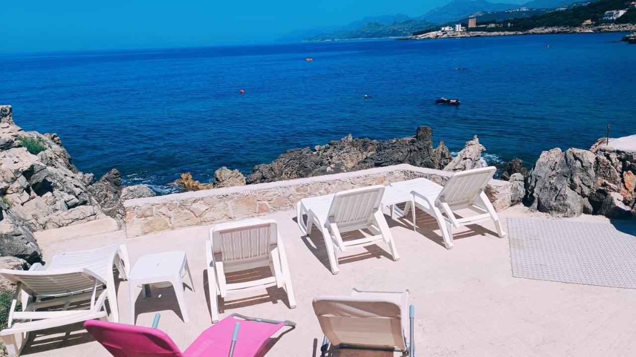 Beach Apartment With Beach Chairs N.1 يوتجيها المظهر الخارجي الصورة