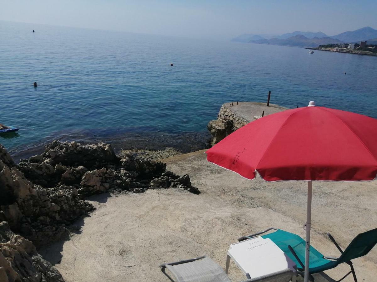 Beach Apartment With Beach Chairs N.1 يوتجيها المظهر الخارجي الصورة